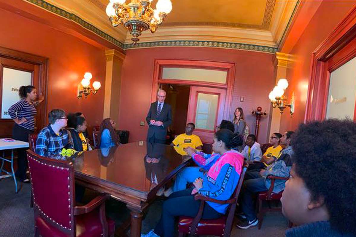 CeaseFirePA students meeting with an elected official